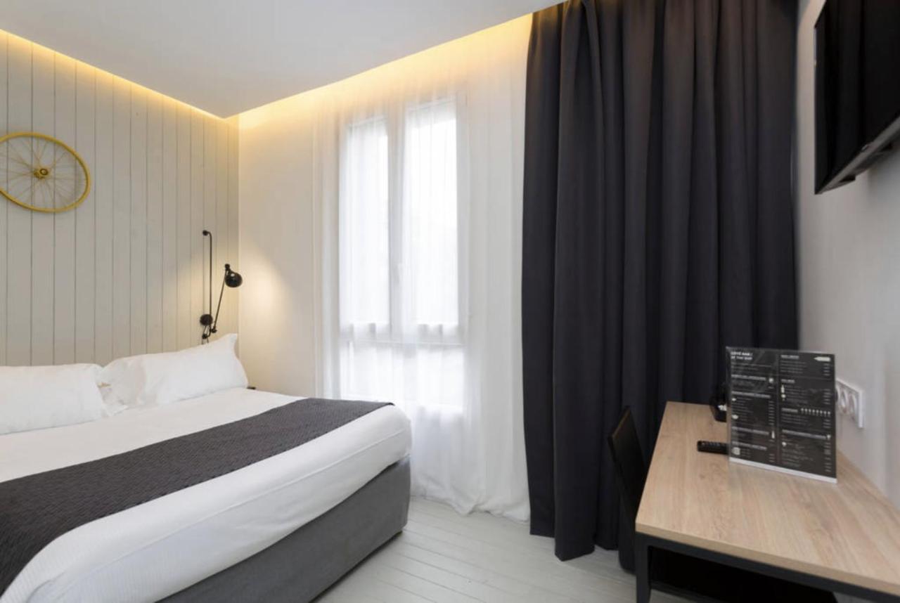 Atypik Hotel Clichy Kültér fotó
